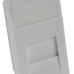 Leviton 50x25 Shuttered Module White MMCWDOUNI062